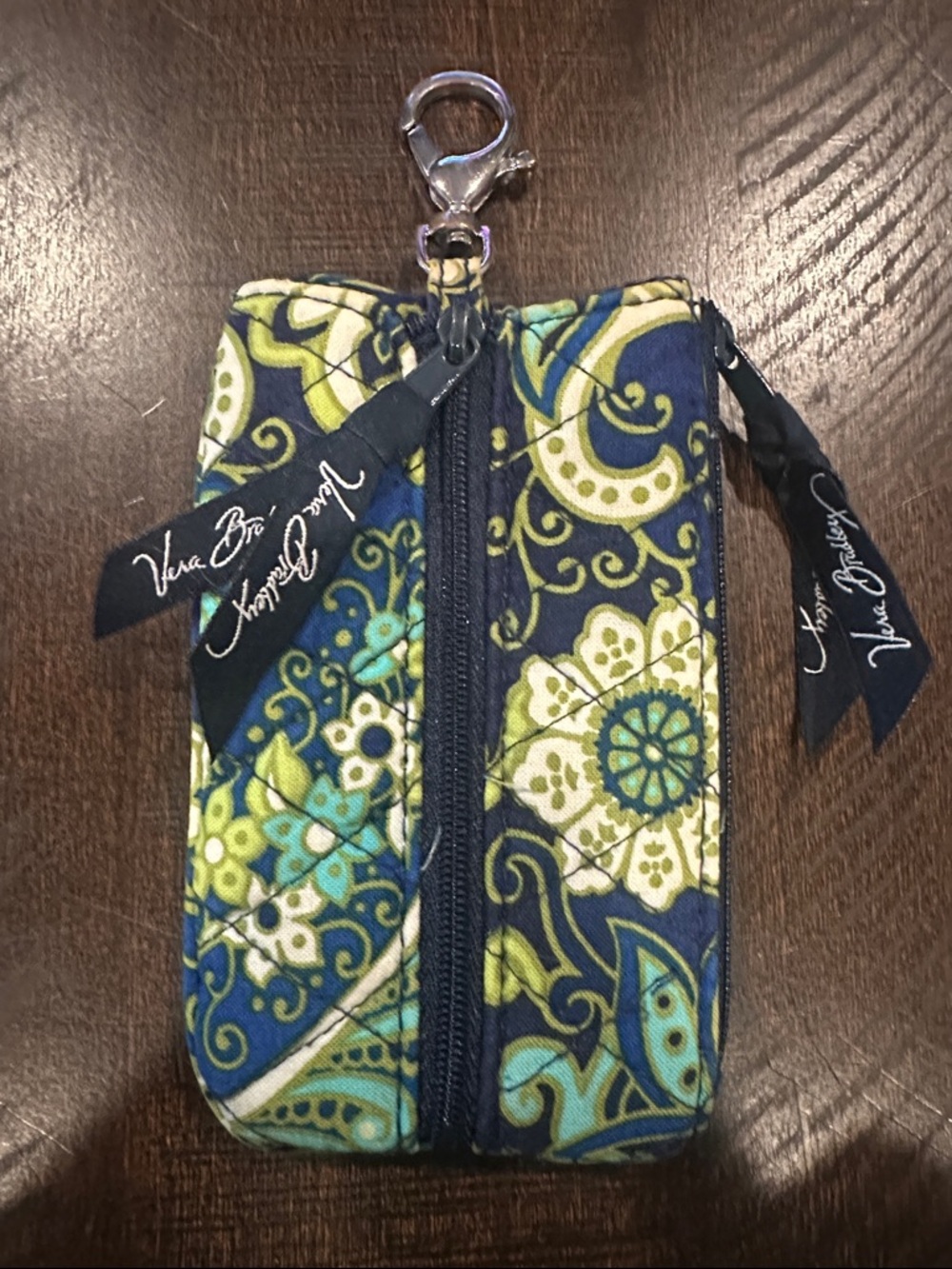 Vera Bradley retired “Rythmn & Blues”pattern zip wristlet